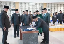 Duo Entengo Dilantik Jadi Kadis Kominfotik dan Kaban Kesbangpol