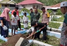 Bayi yang Ditemukan di Pesisir Pantai Leato Selatan Dimakamkan Layak