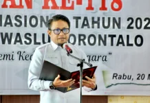 Pimpin Upacara Harkitnas ke-118, Ketua Bawaslu Gorontalo Ajak Jaga Tunas Bangsa