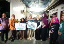 Ratusan UMKM di Kabupaten Gorontalo dan Gorut Terima Bantuan Modal Usaha
