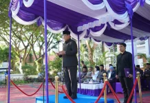 Jadi Inspektur Upacara, Gusnar Serukan Pengamalan Nilai Pancasila