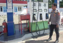 Moment Hari Libur, Polsek Sumalata Laksanakan Patroli di Area SPBU