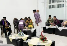 Prosesi Mopotilolo Sambut Tamu Kehormatan PENAS XVII di Gorontalo