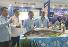 DKP Gorontalo Pamerkan Tuna Raksasa di PENAS XVII