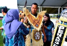 Pakaian Adat Menambah Semarak Pembukaan PENAS XVII