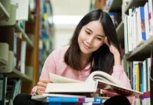 Rutin Membaca Buku Efektif Turunkan Risiko Depresi