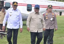 BREAKING NEWS: Gubernur Gusnar Tunggu Kedatangan Presiden di Bandara