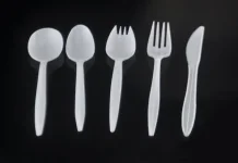 Alat Makan Plastik Berpotensi Melepaskan Zat Berbahaya saat Panas