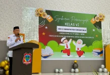 Hadiri Purnawiyata MIN 2, Kakankemenag Apresiasi Kolaborasi Sekolah dan Orang Tua