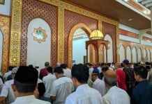 Masjid Baiturrahim Gelar Salat Gaib, Kenang Pengabdian Rachmat Gobel