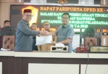 Pemkab Gorut Sampaikan Ranperda APBD 2025 ke DPRD