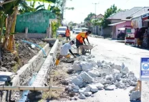 Bertahun-tahun Rusak, Jalan Taman Buah Akhirnya Diperbaiki