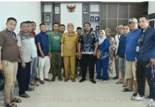 Puluhan Penambang Hulawa Mengadu ke Bupati Pohuwato Soal Talang