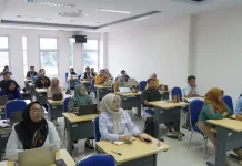 Pegawai Dilatih Mahir Berbahasa Indonesia untuk Tingkatkan Kualitas Komunikasi