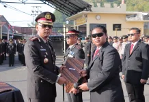 HUT ke-81 RI, Personel Berprestasi Polresta Gorontalo Kota Terima Penghargaan