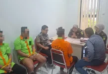 Ditpolairud Serahkan Empat Tersangka Penyelundupan Sianida ke Kejari Gorut