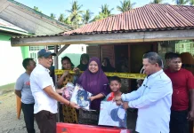 Pemkab Boalemo Salurkan Bantuan untuk Warga Terdampak Kebakaran di Piloliyanga