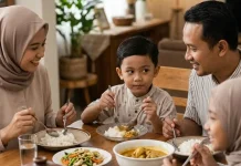 Etika makan yang perlu diajarkan sejak kecil: bukan soal gaya, tapi menghargai orang