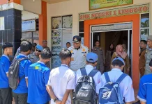 Satpol PP Gorontalo Temukan Sejumlah Pelajar Berkeliaran di Luar Sekolah