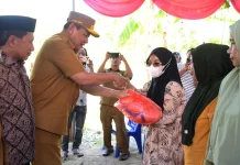 200 KPM di Padengo Terima Bantuan Pangan dari Pemprov Gorontalo