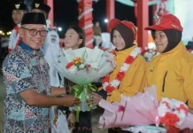 Harumkan Nama Daerah, Paskibraka dan Peserta Jamnas Lemito Diberi Hadiah