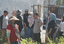 Sambut RRI Fest, Pegawai RRI Gorontalo Bersih-bersih Lingkungan di Kantor Lama