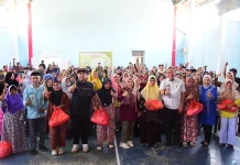 Pemprov Gorontalo Salurkan Bantuan Pangan di tengah Kemarau Ekstrem