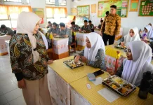 Tinjau MBG di Tapa, Wagub Idah Soroti Menu tanpa Sayur