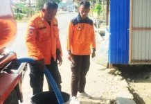 BPBD Distribusikan 10 Ribu Liter Air untuk Warga Boliyohuto