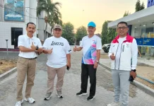Jalan Sehat Bersama Gubernur dan Masyarakat Pererat Kebersamaan