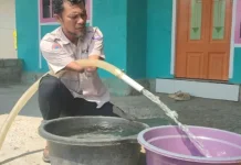 Keterbatasan Fisik Bukan Penghalang Salurkan Air Bersih untuk Warga