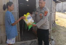 Kemarau Panjang Melanda, Polres Gorontalo Salurkan Sembako untuk Warga