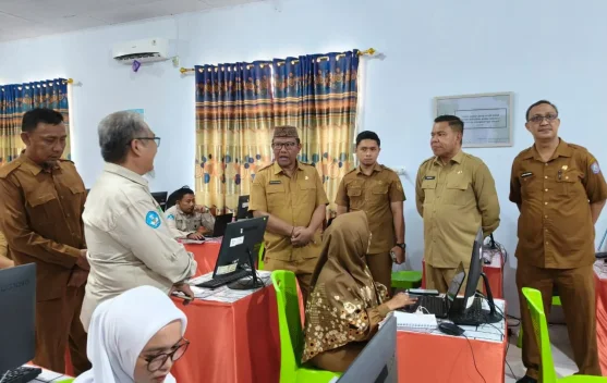 Sekdaprov Bersama Dikbud Gorontalo Pantau TKA SMP/MTs Secara Terpusat