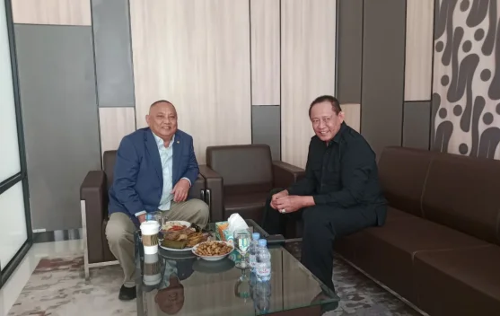 Gubernur Gusnar dan Anggota DPR Bertemu Bahas Isu Pertambangan