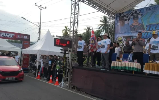 Personel Gabungan Polsek Tilamuta Polres Boalemo Jaga Ajang Drag Race