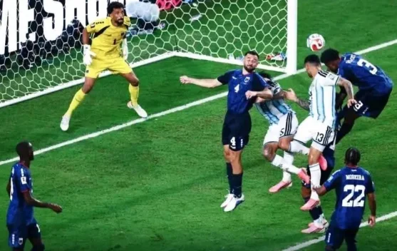 Piala Dunia : Performa Pemain Bintang Menurun, Kiper Justru Tampil Gemilang