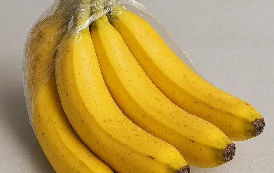 Membungkus Tangkai Pisang Bantu Perlambat Proses Pematangan Buah