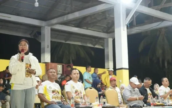 Wabup Gorut Buka Turnamen Sepak Bola Malam Hari Bercahaya Cup I