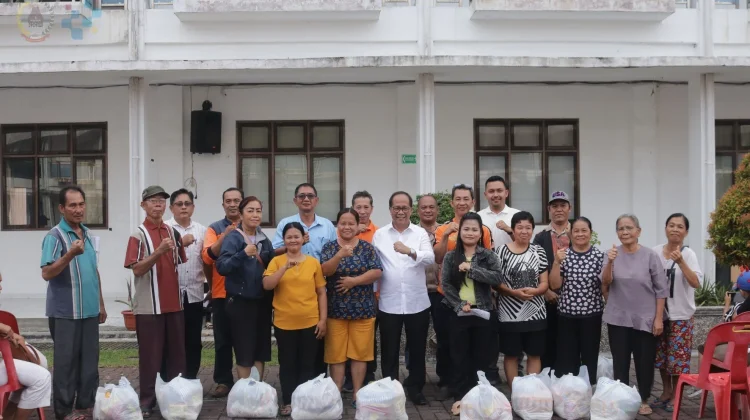 Pendistribusian Bantuan Logistik bagi Warga Terdampak Bencana