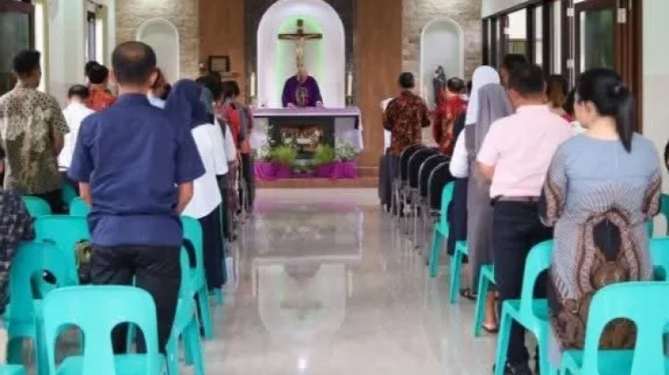 Bupati Eliyunus Misa Bersama di Biara Susteran CB