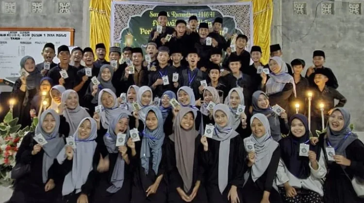 Remaja Masjid Moawo Semarakkan Ramadhan lewat Lomba dan Santunan