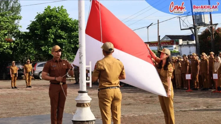 Pemkab Nias Barat Gelar Upacara Bendera