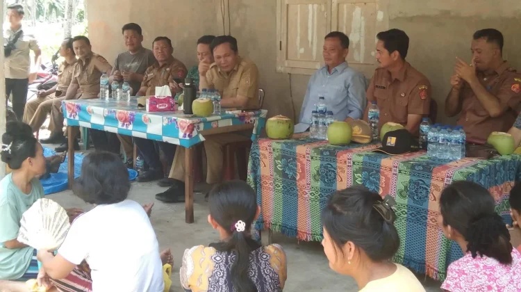 Bupati Eliyunus Tinjau Lahan Sawah di Desa Sitolubanua Lahomi