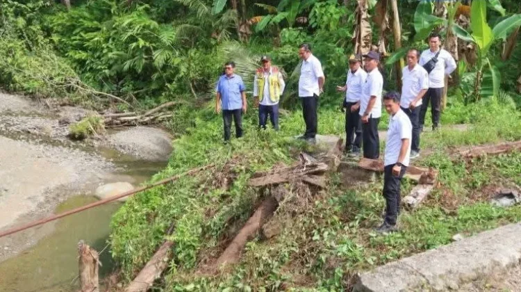 Bupati Eliyunus Tinjau Jalan Penghubung Lolowau-Hiliadulo Onolimbu