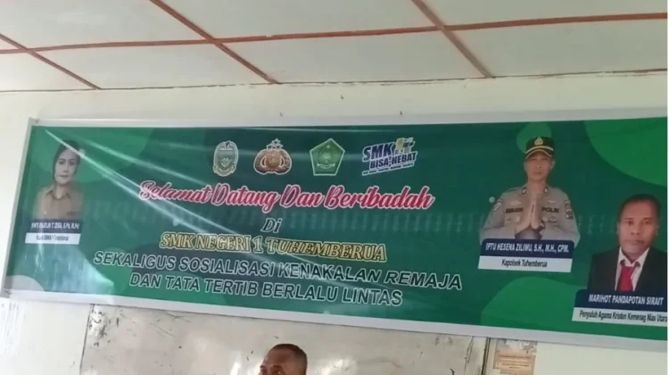 Penyuluh Agama Kristen Gandeng Polsek Beri Bimroh di SMKN Tuhemberua