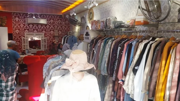 Jelang Lebaran, Aktifitas Jual Beli Baju Lebaran Mulai Meningkat
