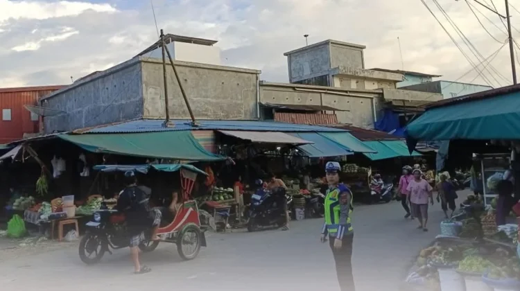 Satlantas Polres Nias Lakukan Pengaturan Lalin di Sejumlah Titik Rawan