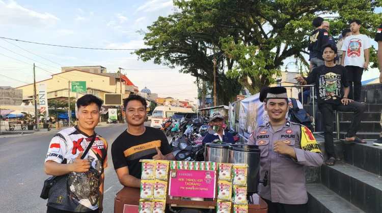 Kopi Keliling Bhabin Dezu Mencuri Perhatian Bikers Nias