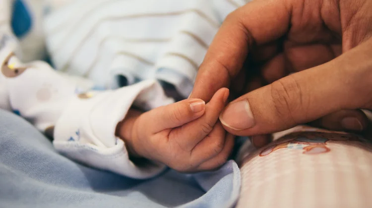 Anak Baru Lahir Segera Urus NIK agar Tercover Program JKN