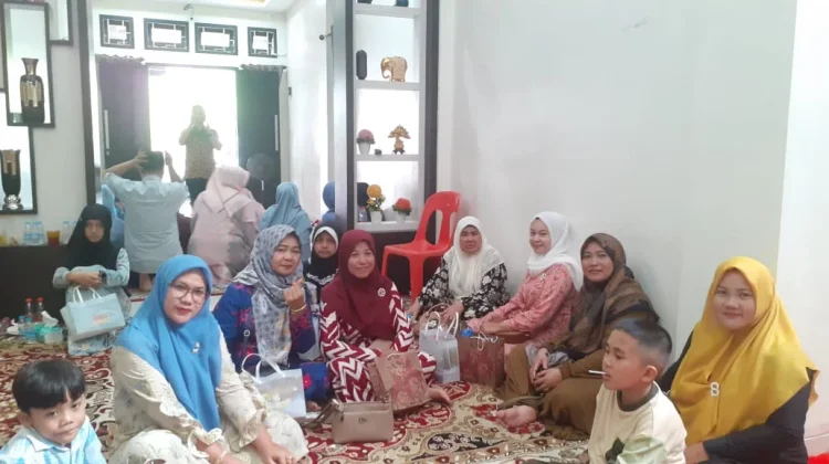 Warga Saling Kunjung-Mengunjungi saat Berlebaran